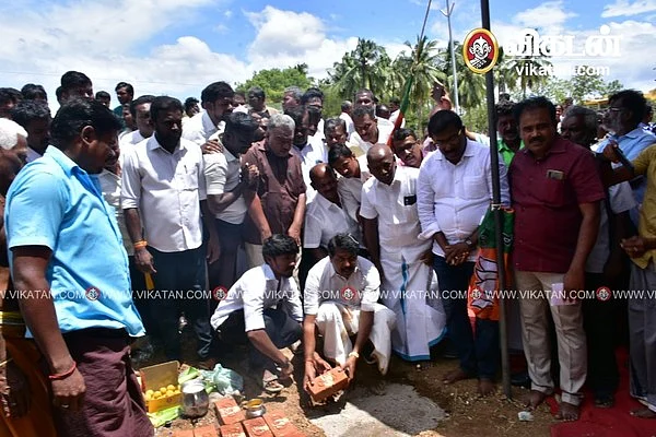 அடிக்கல் நாட்டும் நிகழ்ச்சி