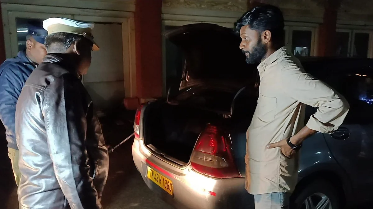 வெடிகுண்டு மிரட்டல்