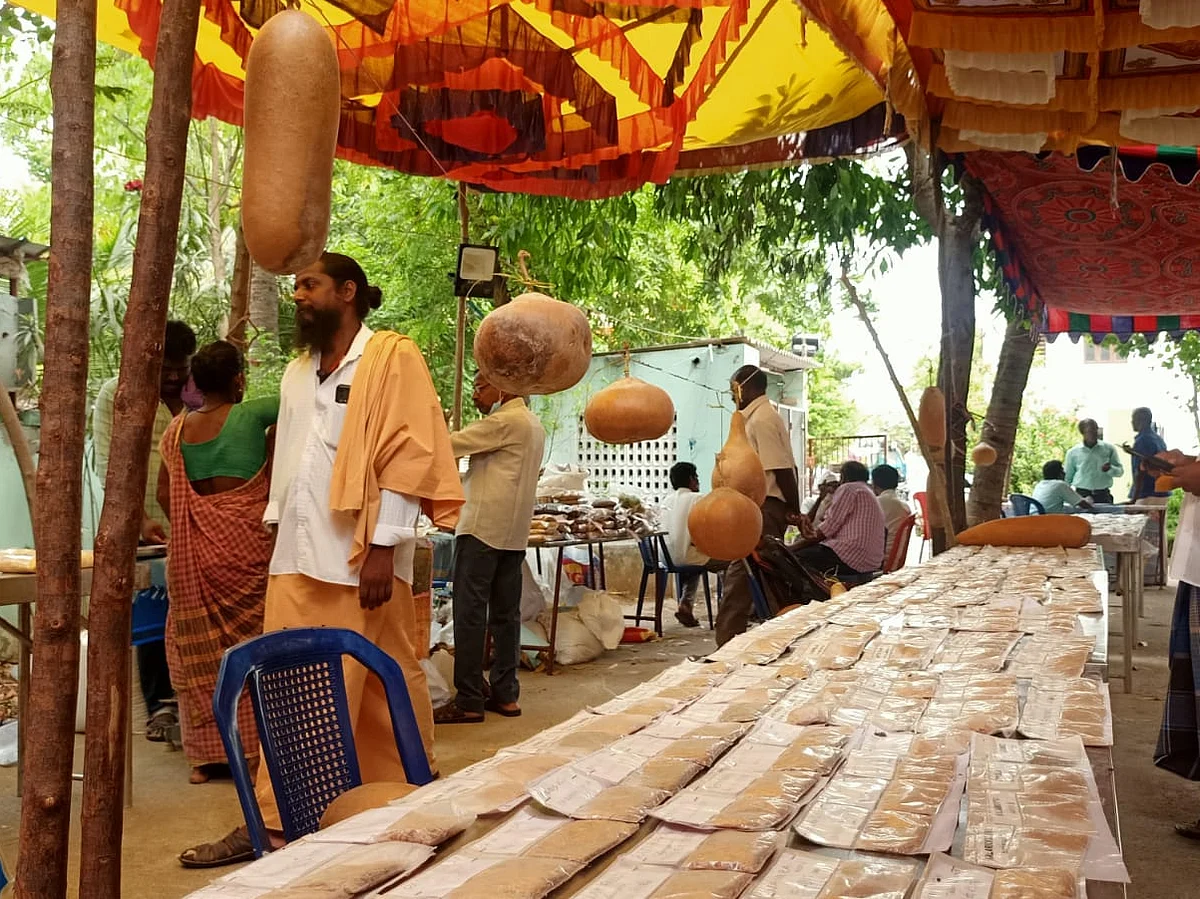 ``விதைகளை வாங்கிட்டு போனவங்க, இயற்கை விவசாயிகளா வந்து நிக்குறாங்க!" விழுப்புரம் விதைத் திருவிழா..!
