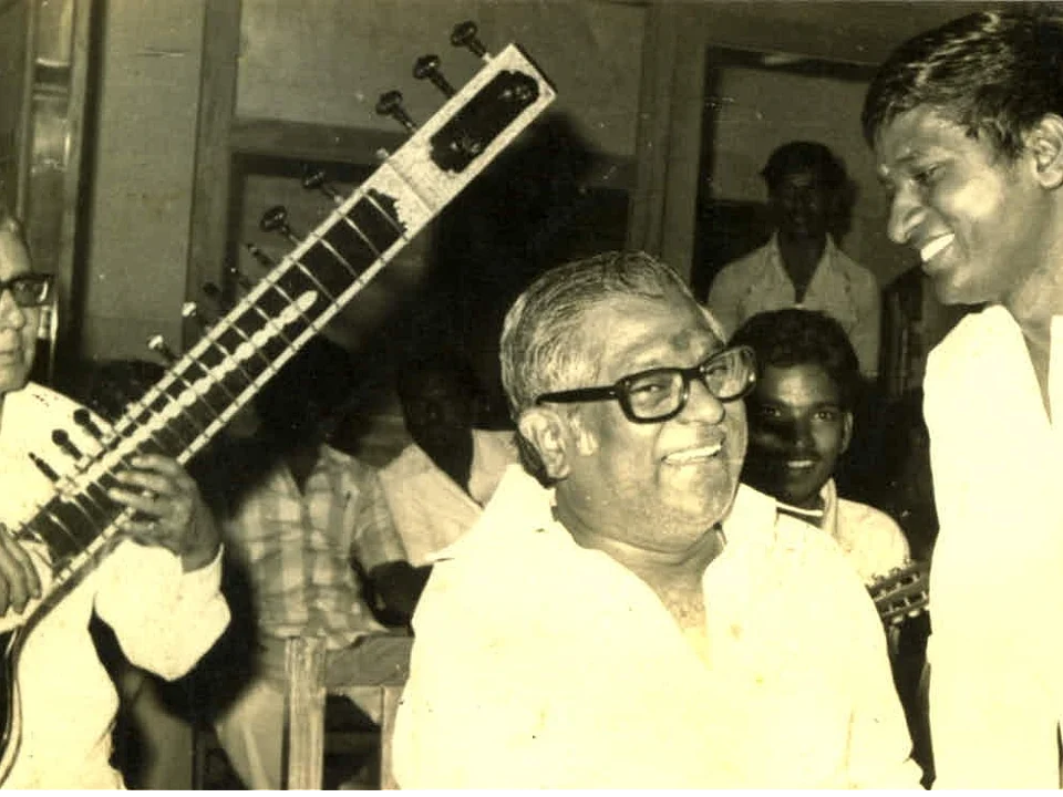 Naan Oru Rasigan - M.S.Viswanathan