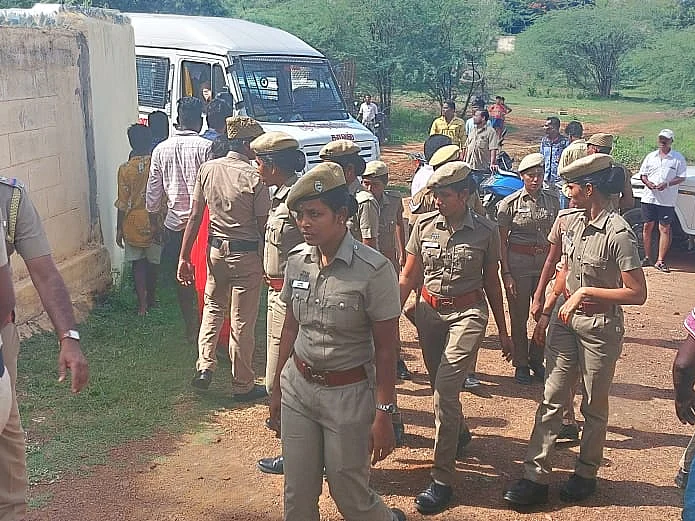 திருவள்ளூர் மாணவி தற்கொலை; சிபிசிஐடி-க்கு மாற்றப்பட்ட வழக்கு... விரிவடையும் விசாரணை வளையம்!