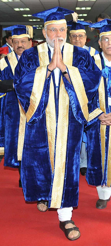 மிஸ்டர் கழுகு: மதுரையில் முருகன்... சென்னையில் மோடி... ஆளுநரின் அடுத்தடுத்த அட்டாக்!