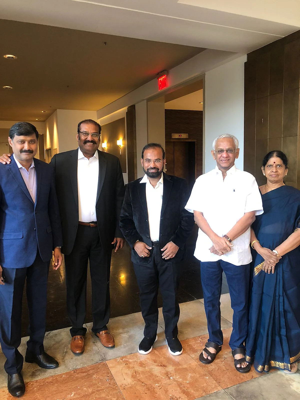 நடிகர் நெப்போலியன், ஓவியர் டிராட்ஸ்கி மருது