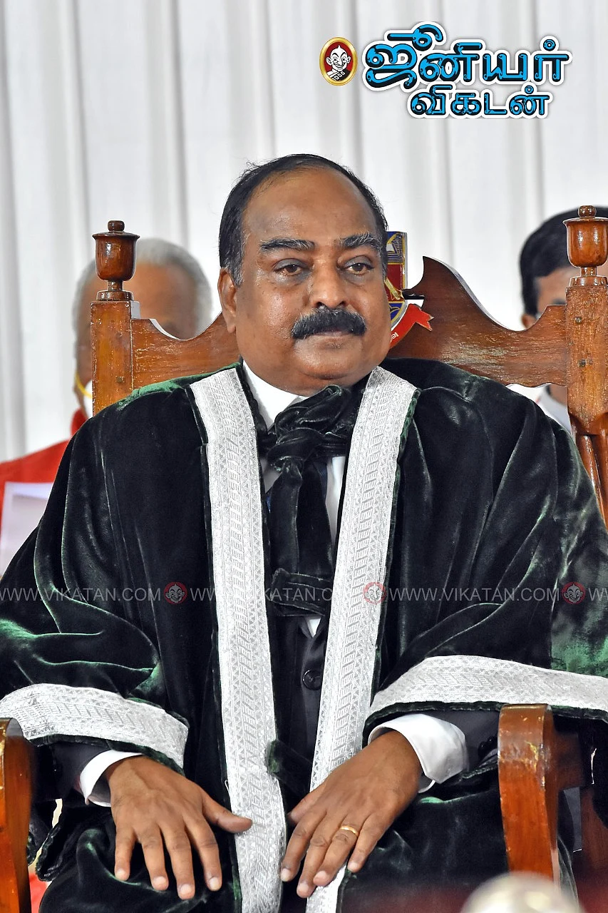 துணவேந்தர் குமார்