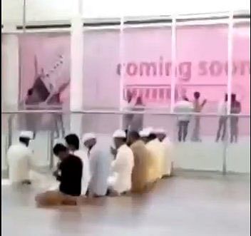 Islamic Namaz at Lulu Mall