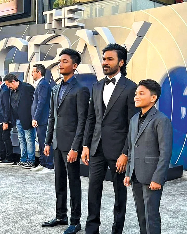 dhanushkraja: ஹாலிவுட் அப்பா!
