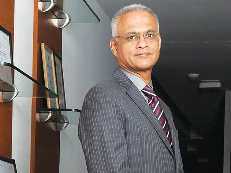 சந்தை ஏற்ற இறக்கம்... ஈக்விட்டி ஃபண்ட் முதலீட்டாளர்கள் என்ன செய்ய வேண்டும்?