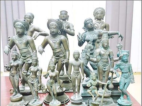 `பல நூறு கோடி மதிப்பு; வெளிநாடு கடத்தத் திட்டம்' - தஞ்சாவூரில் 14 ஐம்பொன் சாமி சிலைகள் பறிமுதல்