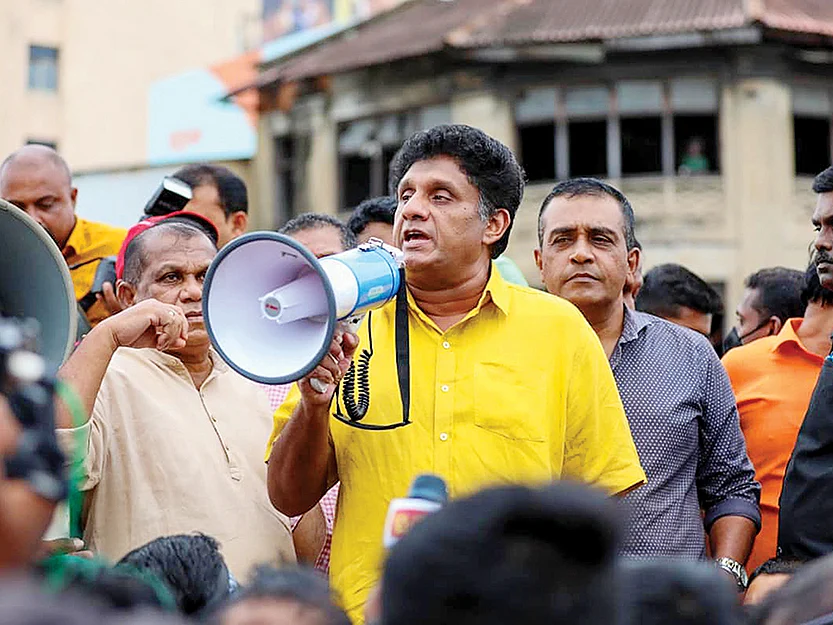இலங்கை: ``மக்களின் நலனுக்காக அதிபர் போட்டியிலிருந்து விலகுகிறேன்'' - சஜித் பிரேமதாசா