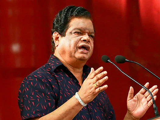 ``ராஜபக்சே தலைமறைவாகவில்லை; விரைவில் நாடு திரும்புவார்" - இலங்கை அமைச்சர்