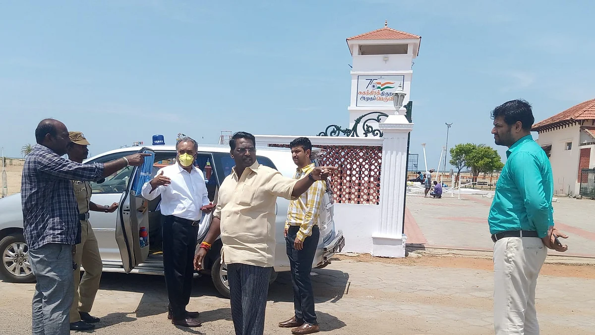 புதுப்பிக்கப்படும் கடற்கரை