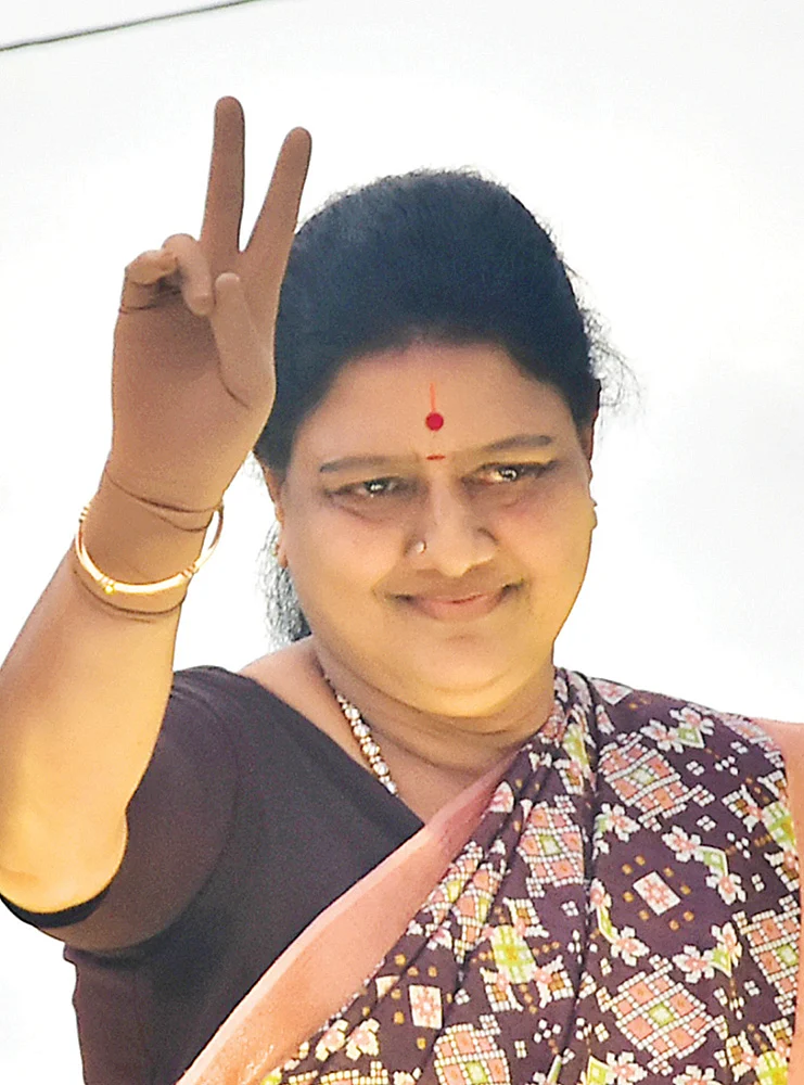 சுற்றுப்பயணமா... வெற்றுப் பயணமா... சசிகலாவின் திட்டம் எடுபடுமா?