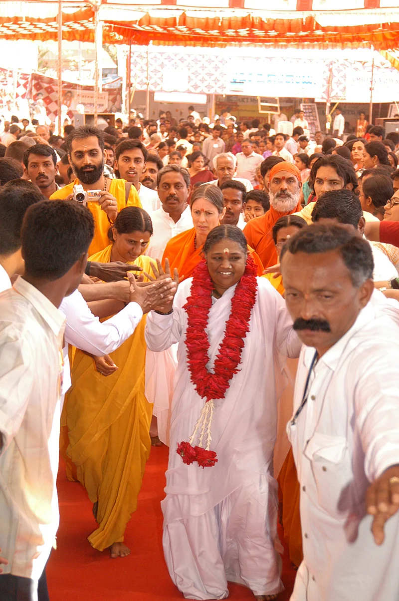 ஆறு மனமே ஆறு!