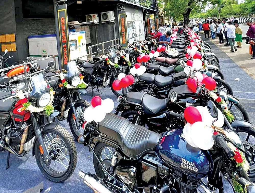 ஆடிப்பெருக்கா புல்லட் பெருக்கா?