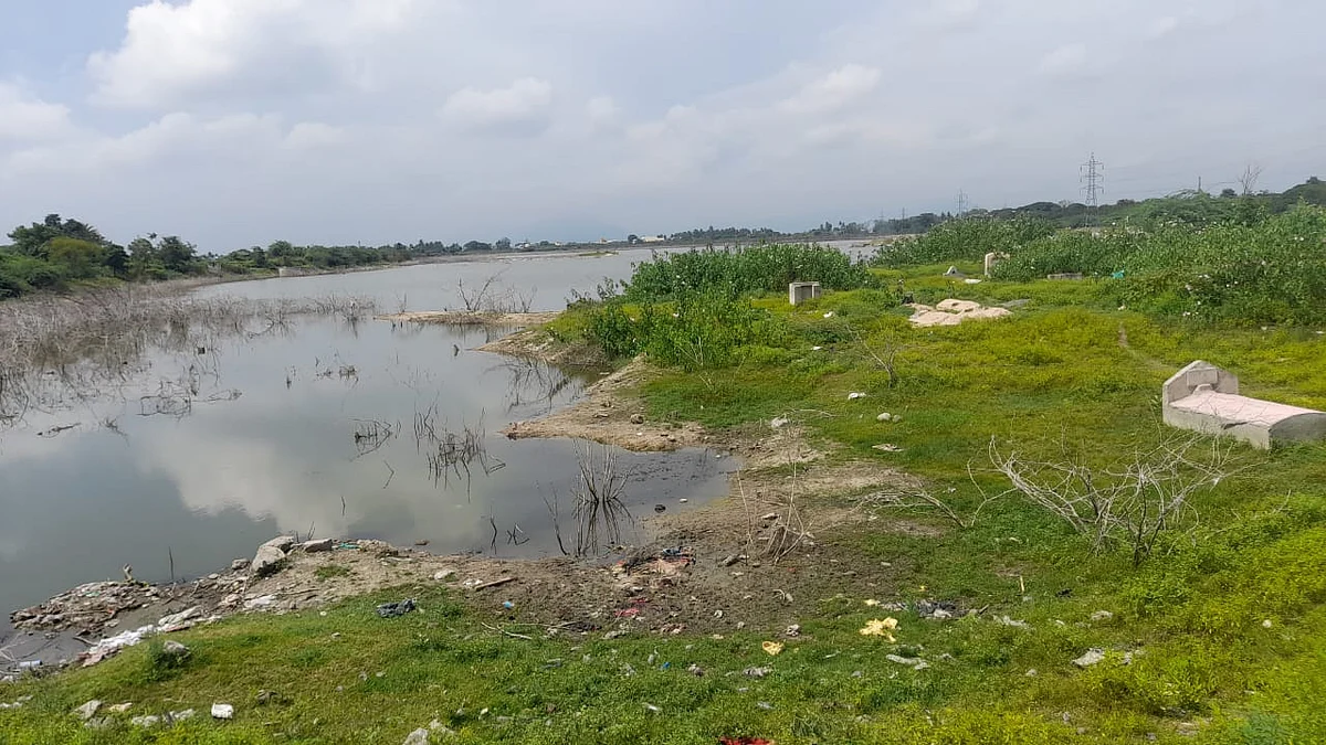 வேலூர்: பாலாற்றில் நீர்வரத்து அதிகரித்தும் ஏரிகளில் தண்ணீர் நிரப்பப்படாமல் இருப்பதற்கு என்ன காரணம்?!