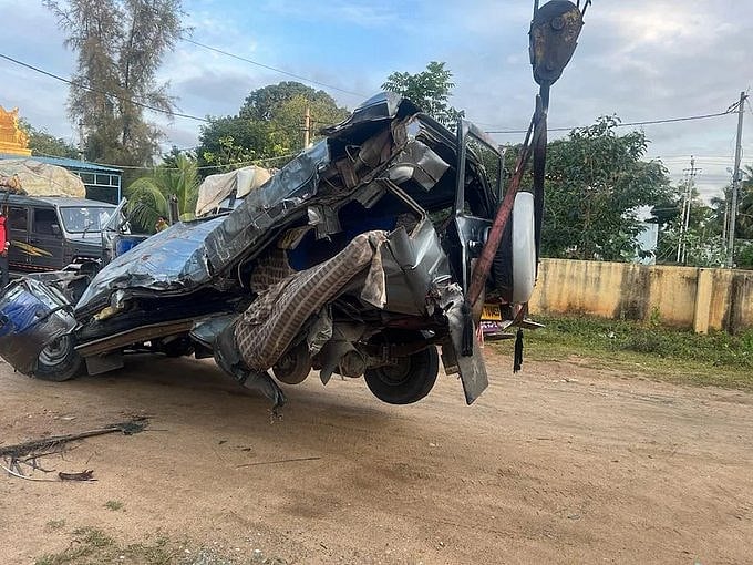 கர்நாடகா: லாரி - ஜீப் மோதி கோர விபத்து - 3 சிறுவர்கள் உட்பட 9 பேர் பலியான சோகம்