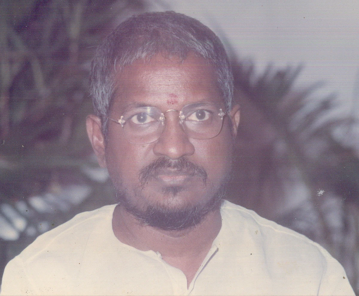 Rajavin Parvaiyil - Ilaiyaraaja - 2