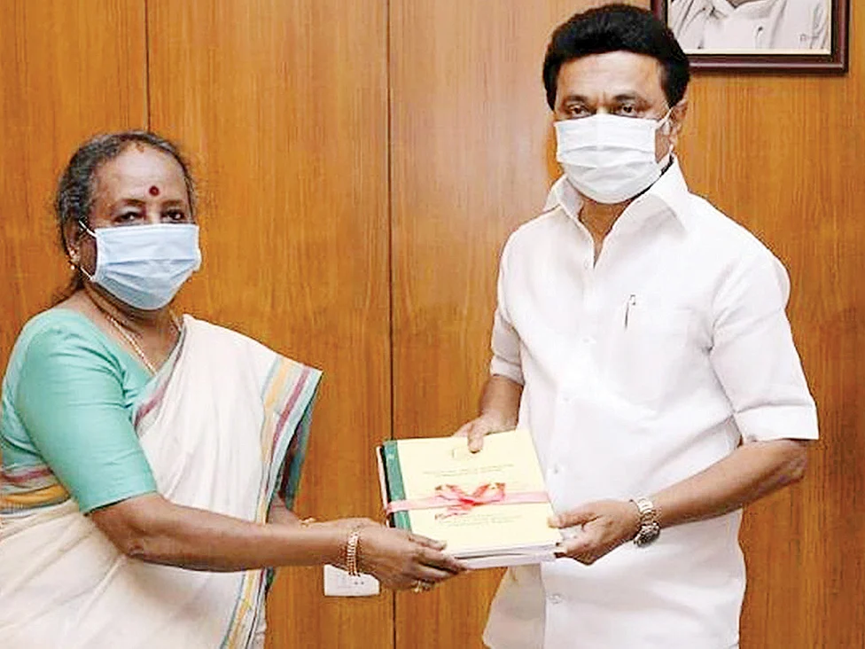 சாதகமாக இருந்தால் வெளியிடு... இல்லையேல் தூக்கிப்போடு... குப்பைக்குப் போன விசாரணை கமிஷன் அறிக்கைகள்!