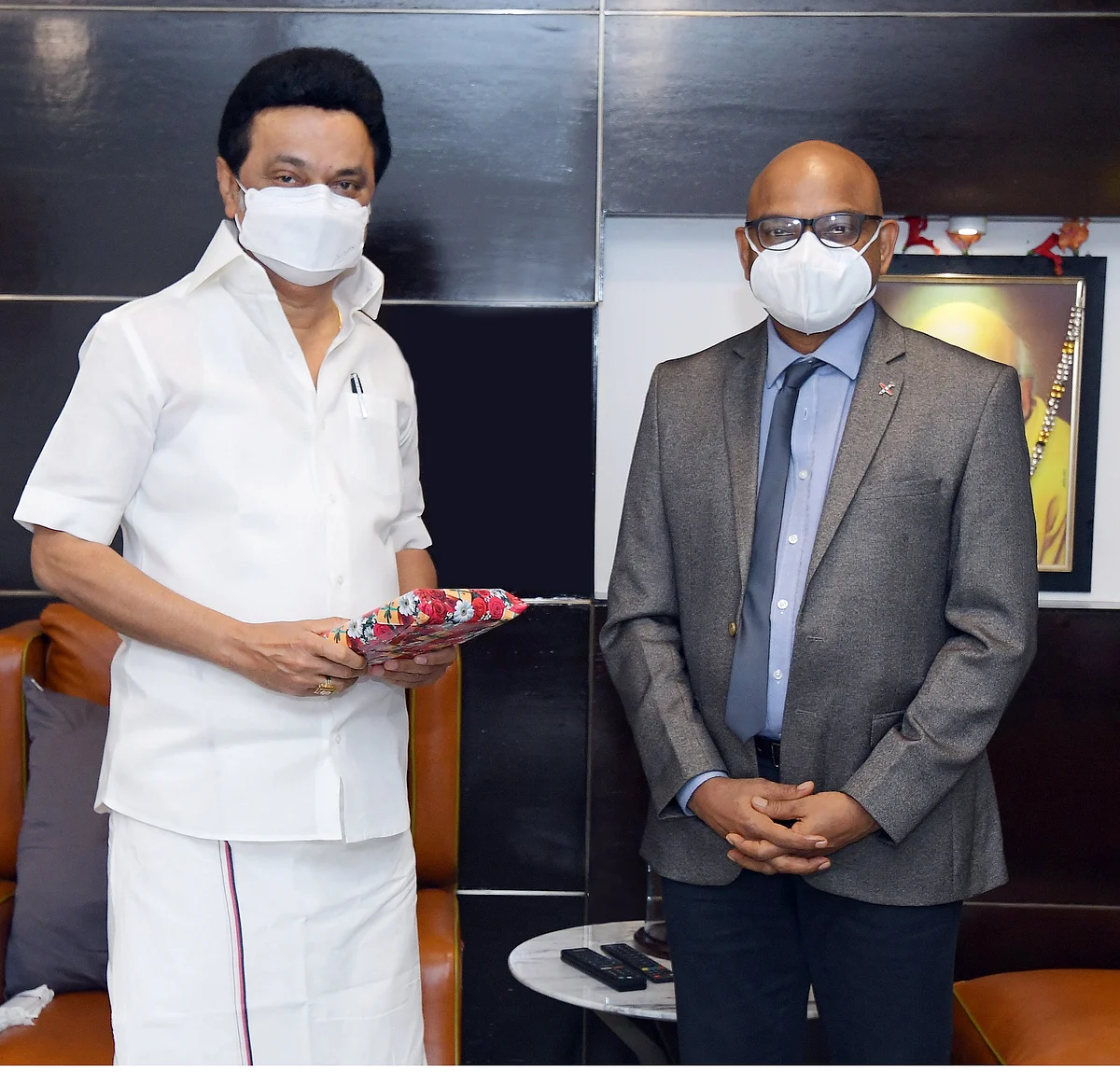 முதல்வருடன் டேவிதார்