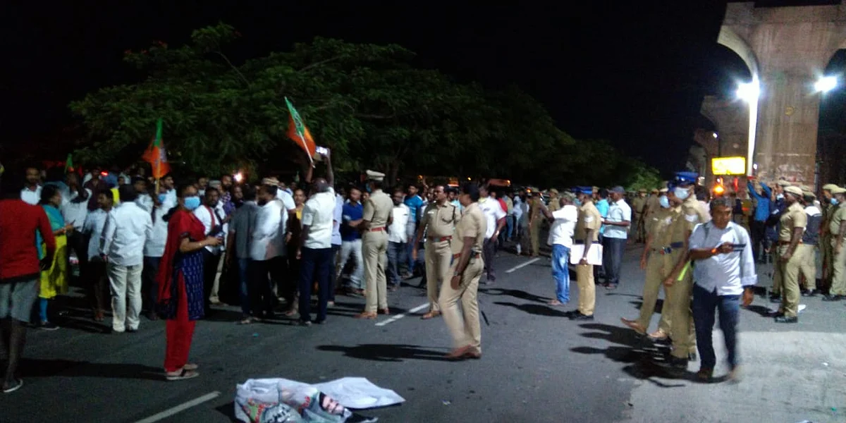 கோவை போஸ்டர் மோதல்