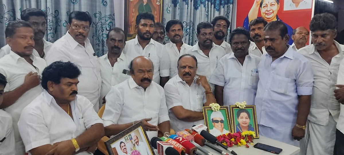 செய்தியாளர் சந்திப்பில்...