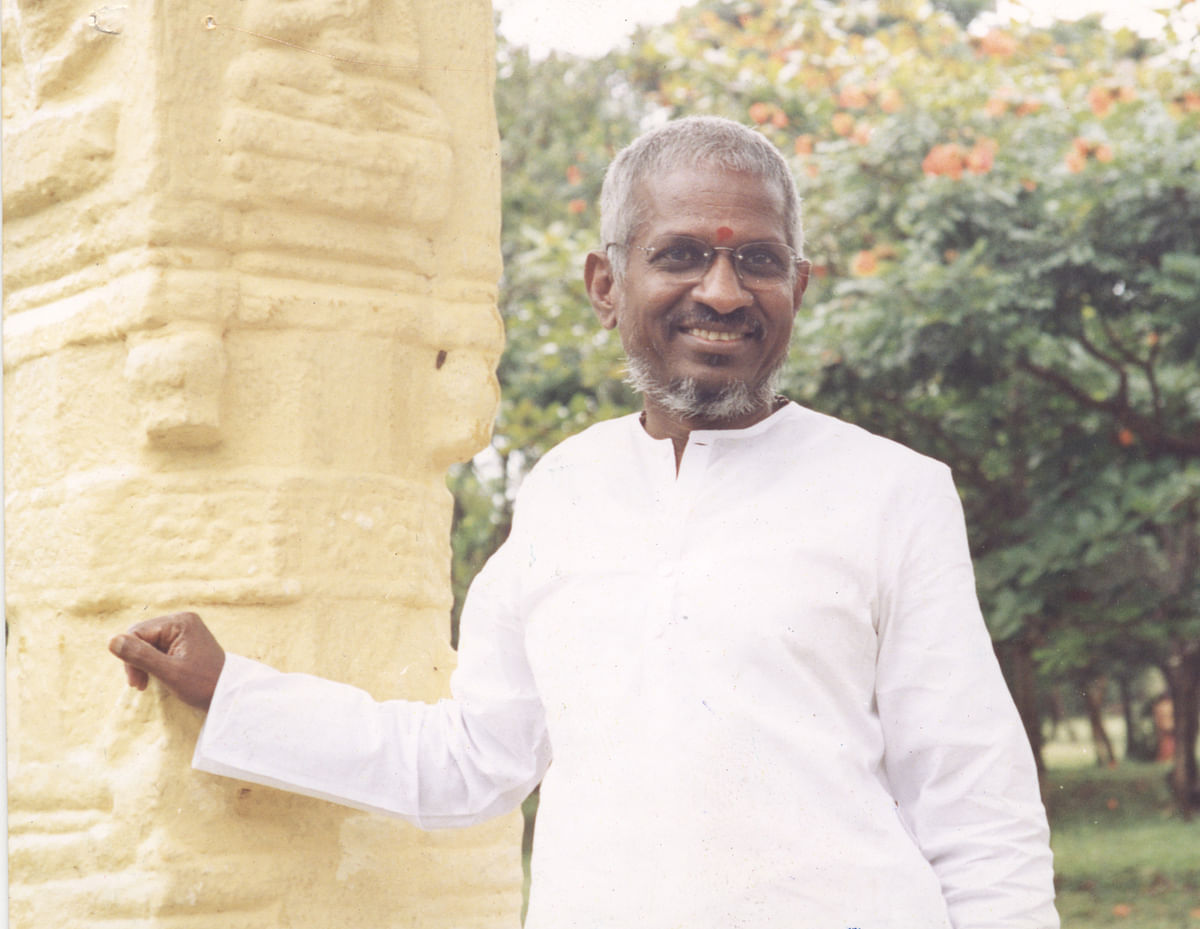 Rajavin Parvaiyil - ilaiyaraaja