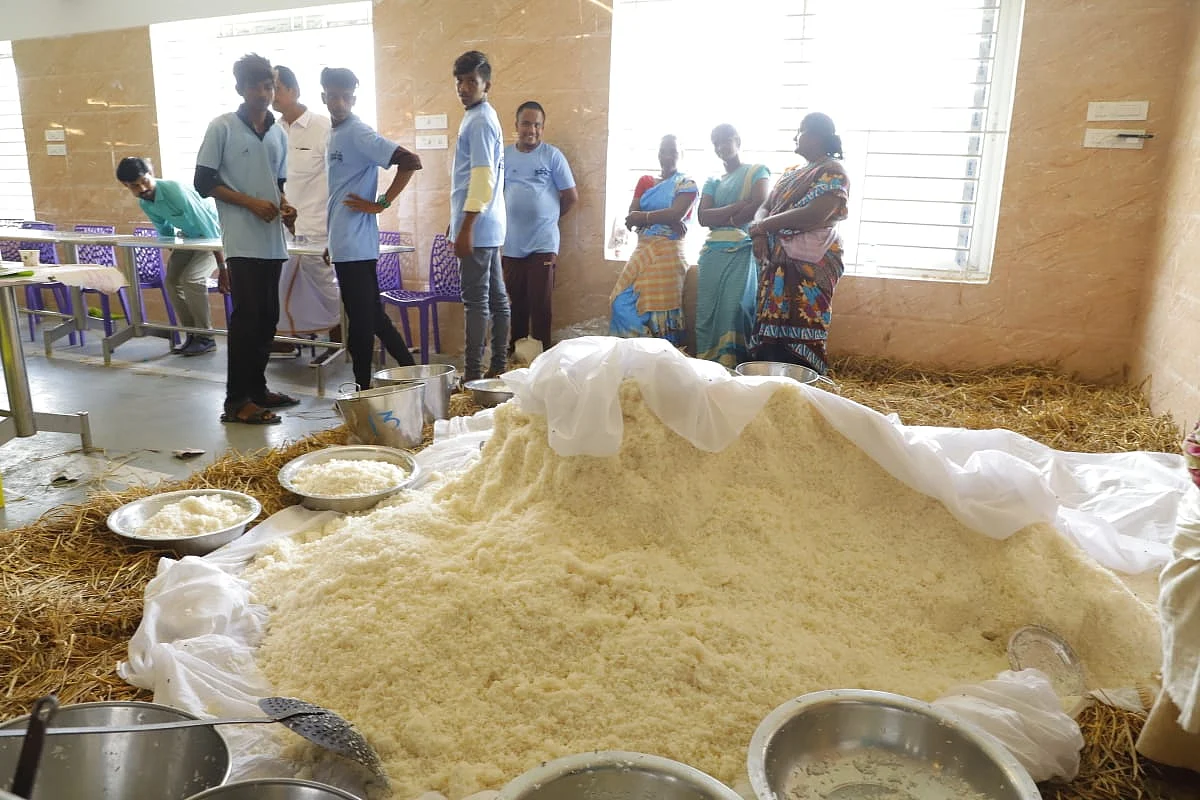 பேராவூரணி மொய் விருந்து