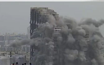 Noida Twin Towers: 3,700 கிலோ வெடி மருந்து; 9,000 துளைகள்- 9 நொடிகளில் தரைமட்டமான 40 மாடிகள்!