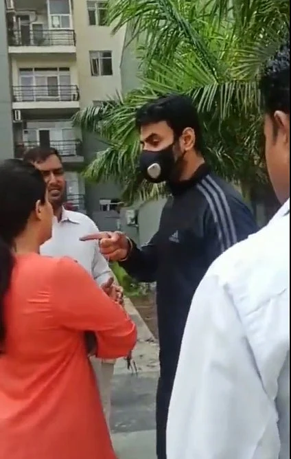 தாக்குதலில் ஈடுபட்ட ஸ்ரீகாந்த் தியாகி