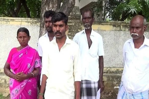 மகேஷின் பெற்றோர், உறவினர்கள்