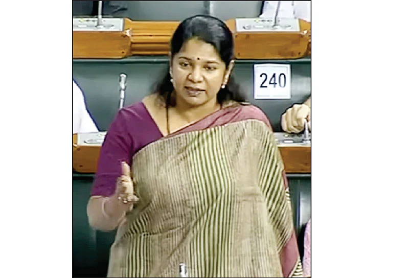 நிதிப் பங்கீடு மல்லுக்கட்டு! - தி.மு.க-பா.ஜ.க யார் சொல்வது உண்மை?