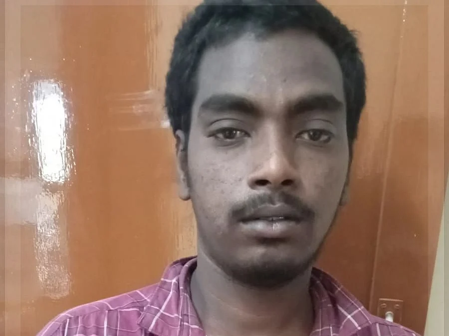 கரூர்: பள்ளிச் சிறுமிகளை மதிய உணவுக்கு அழைத்துச் சென்று ஒயின் குடிக்கவைத்த இளைஞர்! கைதுசெய்த போலீஸ்