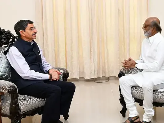 ஆளுநர் `அரசியல்’ வரையறை என்ன? - ரஜினி சர்ச்சையை ஒட்டிய ஓர் அலசல்!