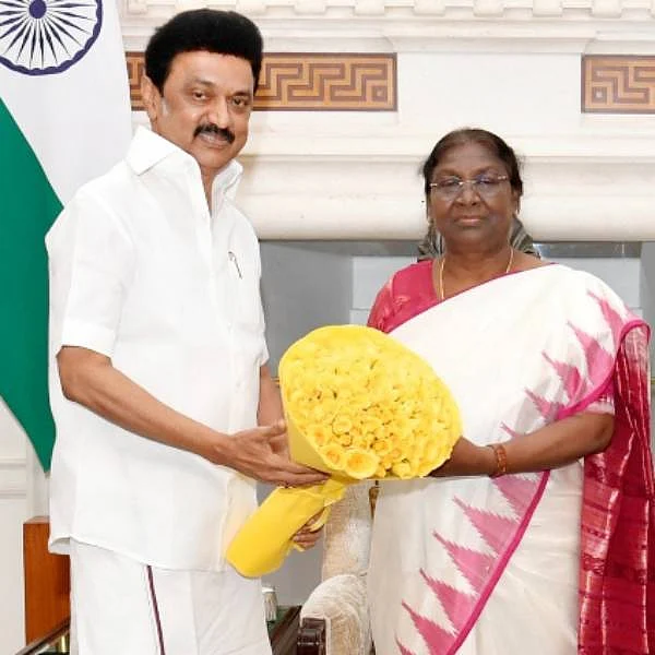 திரௌபதி முர்முவுடன் ஸ்டாலின்