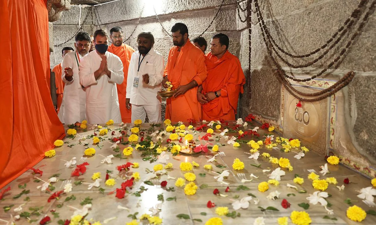மடத்தில் ராகுல்காந்தி