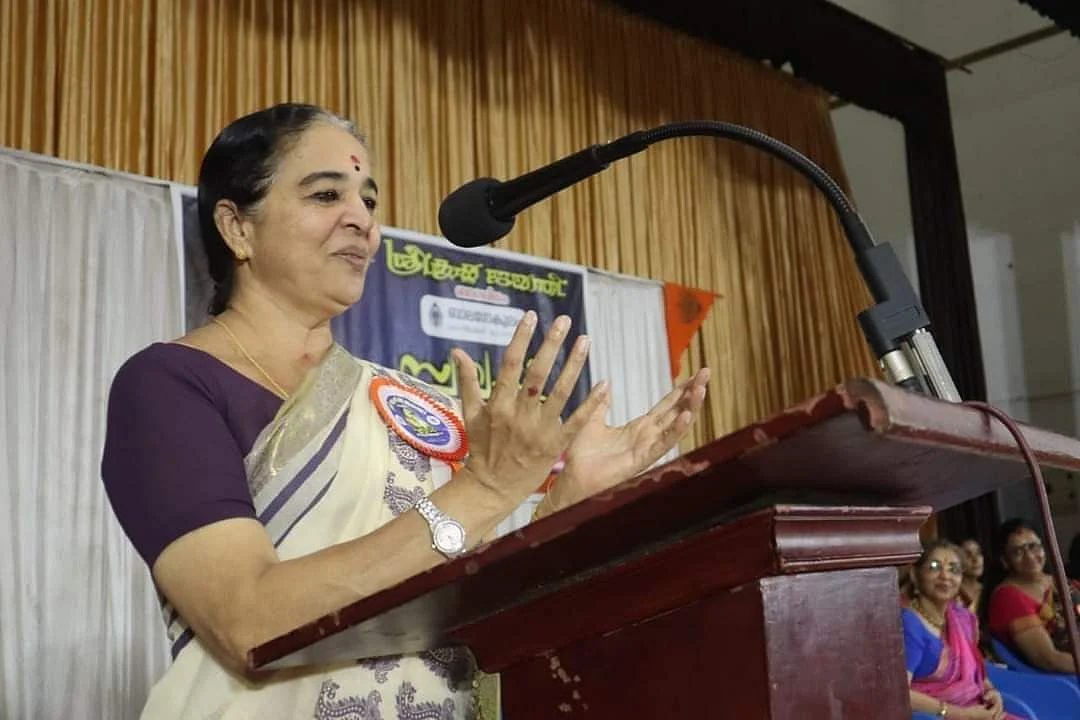 நிகழ்ச்சியில் பேசும் பீனா பிலிப்