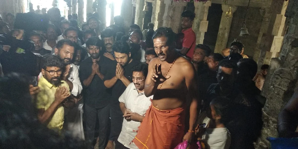 கோயிலில் வழிபாடு