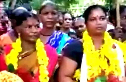 பெண்ணுக்கு பெண்ணை மணமுடிக்கும் சடங்கு; இந்திரனுக்கு நடைபெற்ற திருவிழா!