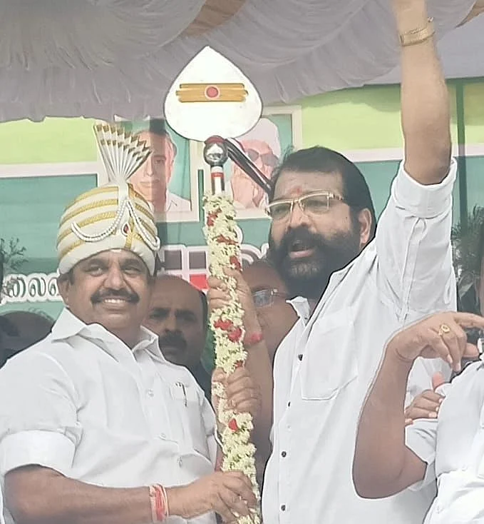 22 -வது வார்டு கவுன்சிலர் செல்வம்