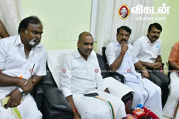செய்தியாளர் சந்திப்பு
