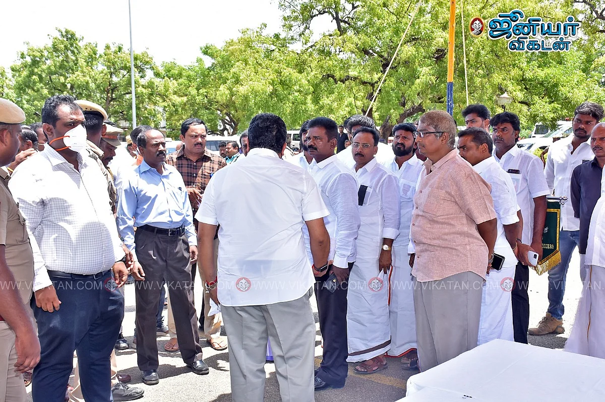 வாக்குவாதம்