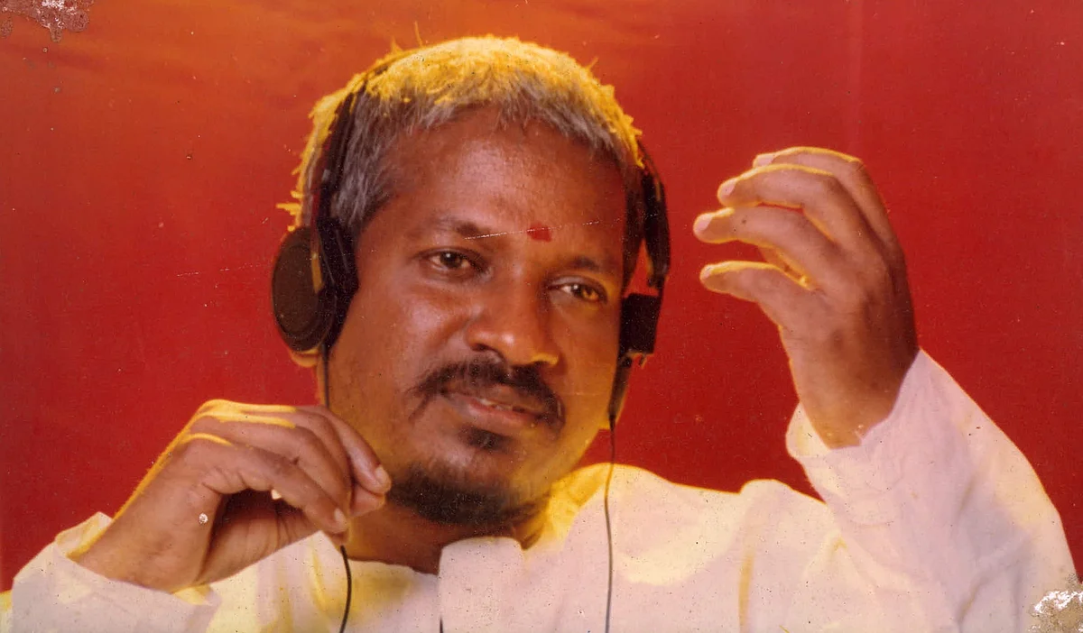 Rajavin Parvaiyil - Ilaiyaraaja