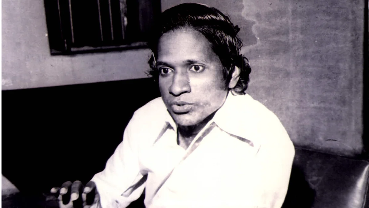 Rajavin Parvaiyil - Ilaiyaraaja - 16
