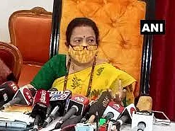 ``பாஜக ஒரு வாஷிங் மெஷின்; ஊழல்வாதிகள் சேர்ந்தால் சுத்தமாகிவிடுகின்றனர்!" - மும்பை முன்னாள் மேயர்