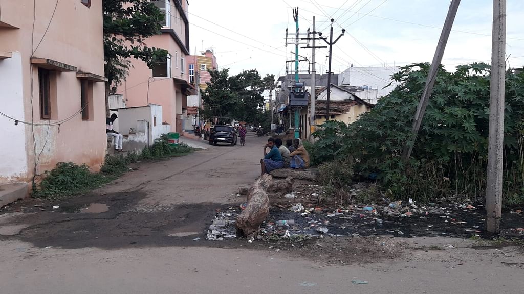 கோவை: கழிவுநீர் வெளியேற வழியில்லை; 27 ஆண்டுகளாகச் சிரமப்படுகிறோம்! - கலங்கும் மக்கள்