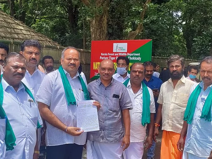 முல்லை பெரியாறில் 152அடி நீர்தேக்க வேண்டும்; மத்திய அமைச்சரிடம் மனு அளித்த தமிழக விவசாயிகள்!