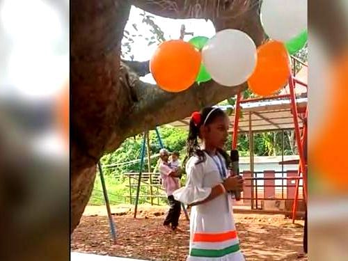 `இருட்டறையில் தள்ளப்பட்ட சித்திக் கப்பனின் மகள் நான்'- சுதந்திர தினத்தில் அப்பாவுக்காகப் பேசிய மகள் 