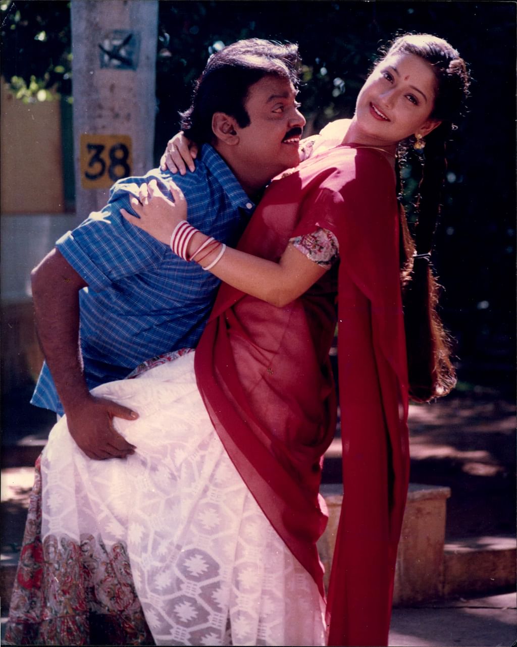 விஜயகாந்த், லைலா