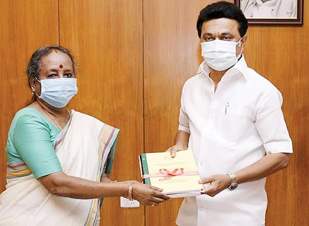 சாதகமாக இருந்தால் வெளியிடு... இல்லையேல் தூக்கிப்போடு... குப்பைக்குப் போன விசாரணை கமிஷன் அறிக்கைகள்!