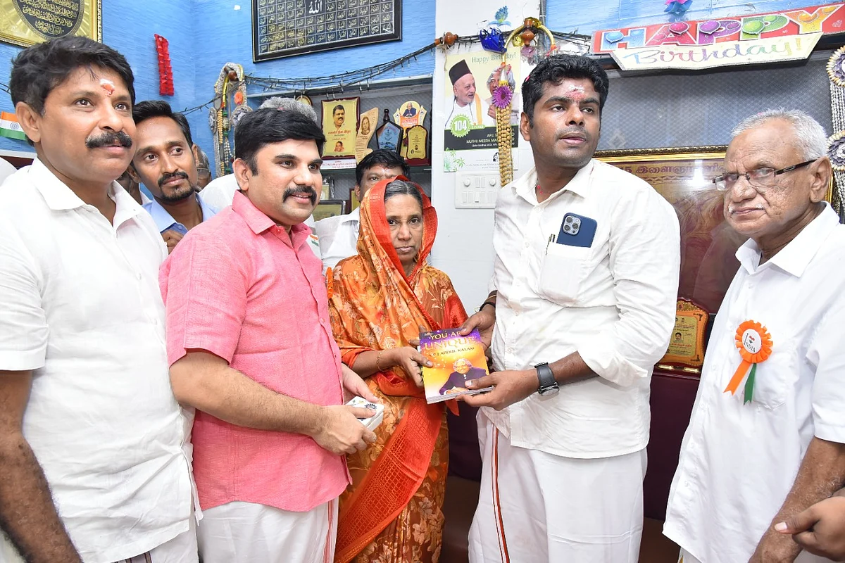 அப்துல் கலாம் இல்லத்தில் அண்ணாமலை